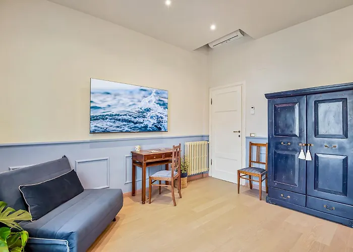 Acquazzurra, Typical Hoyse Center