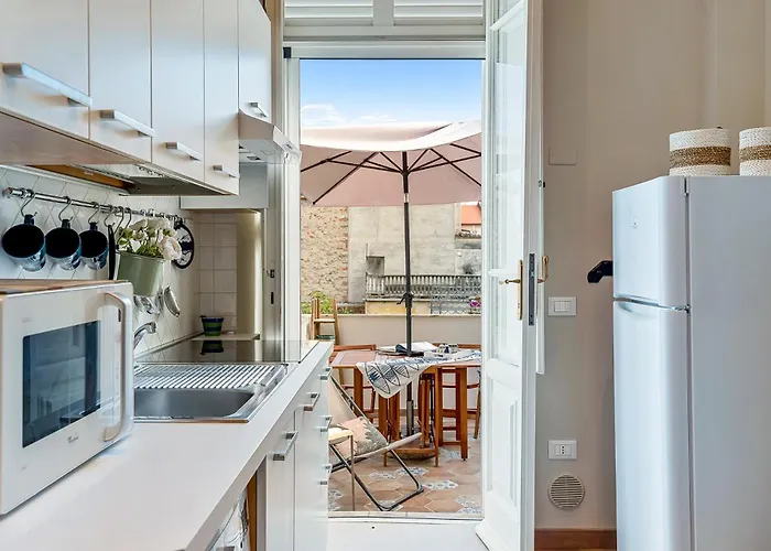 Holiday home Acquazzurra, Typical Hoyse Center *