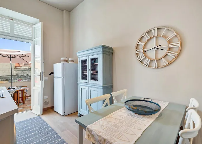 Acquazzurra, Typical Hoyse Center Viareggio