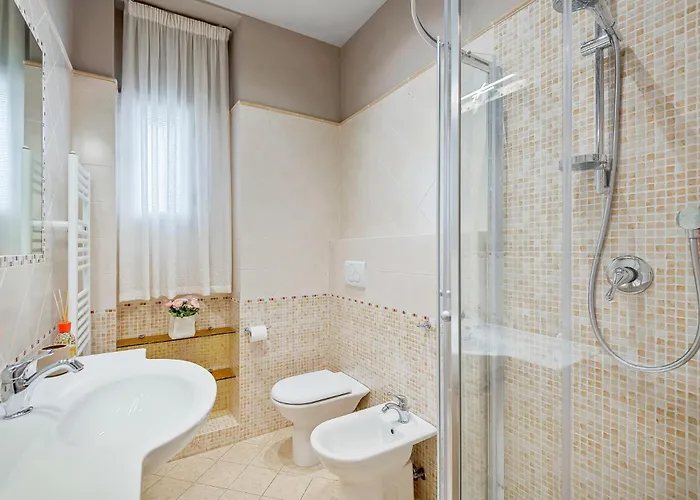 Acquazzurra, Typical Hoyse Center * Viareggio