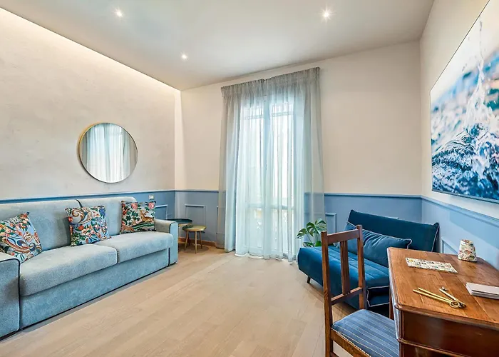 Acquazzurra, Typical Hoyse Center Viareggio